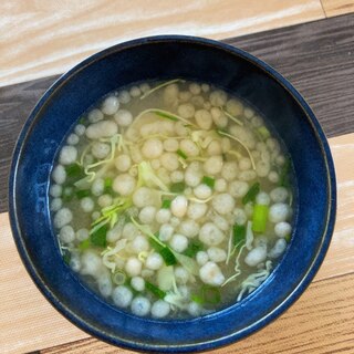 天かすとキャベツのお味噌汁